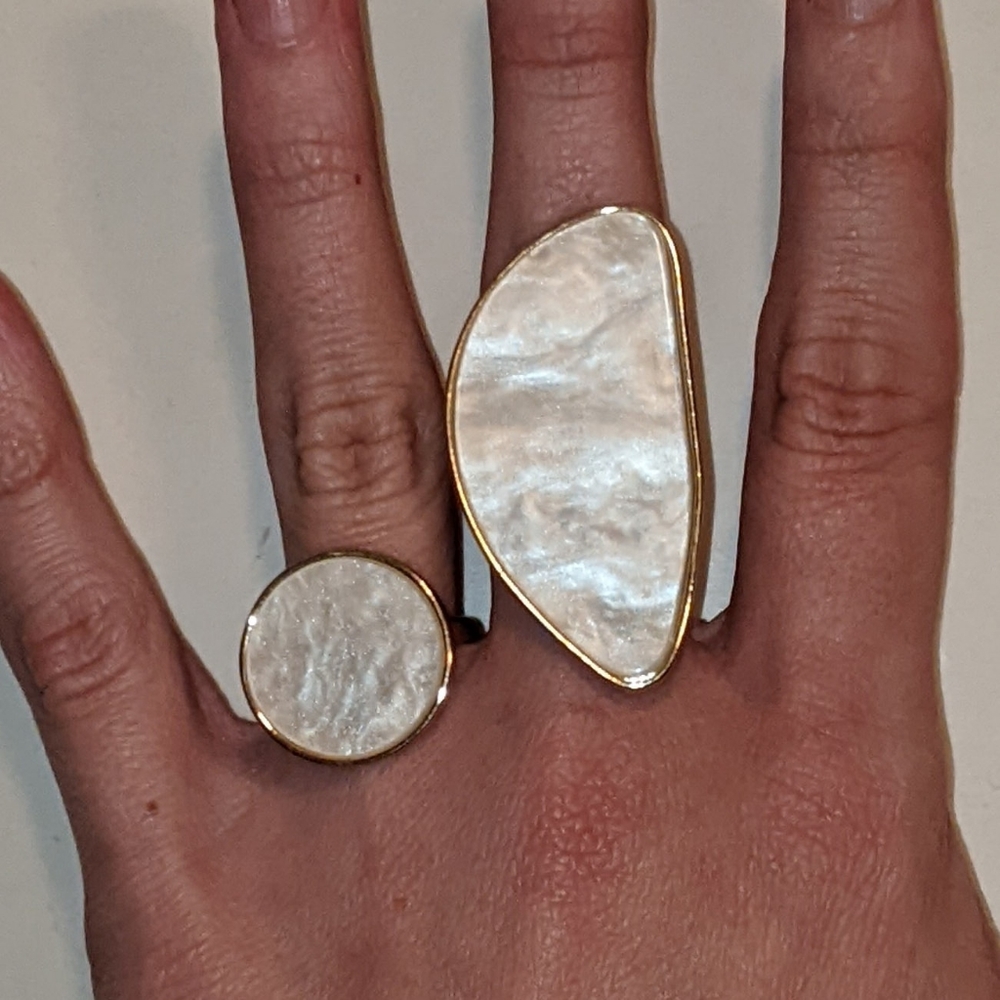 Statement Shimmer Indulgence Ring Adjustable Gold Ring with White Ivory Crème Pe - Picture 5 of 8